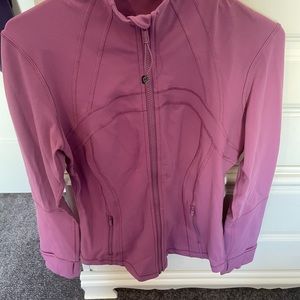 lulu define jacket in a magenta type color size 10 womens